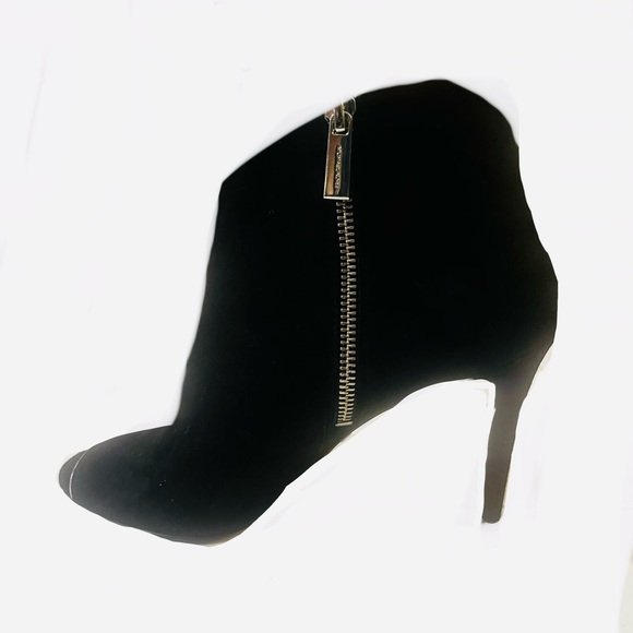Michael Kors” Harper” booties - Picture 3 of 5